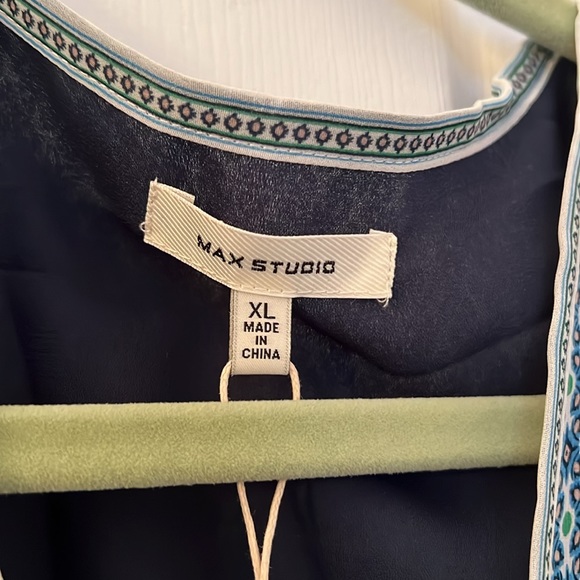 Max Studio Maxi Dress V-neck short sleeves tiered NWT XL - Picture 3 of 10